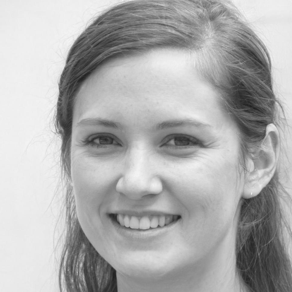 Portrait de Flavie Dumont, spécialiste en accompagnement budgétaire chez nizazdolion